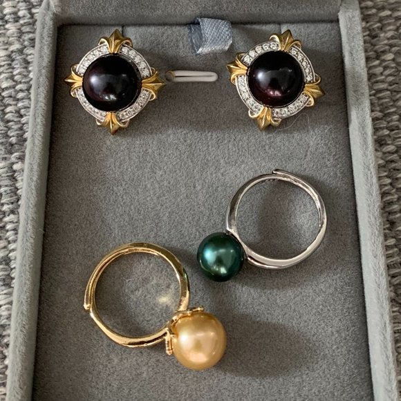 Tahiti Black pearl ear studs - Picture 6 of 8